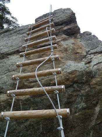Ferrata di Covarey_Sulla scala finale (47252 bytes)
